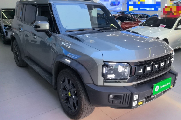 捷途旅行者 2023款 2.0T 四驱穿越PRO+车身外观3