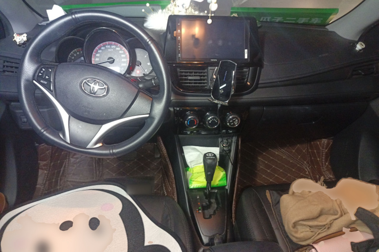 丰田 威驰FS 2021款 1.5L CVT锋驰版中控内饰12