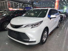 丰田 赛那SIENNA 2024款 2.5L混动 四驱尊贵版
