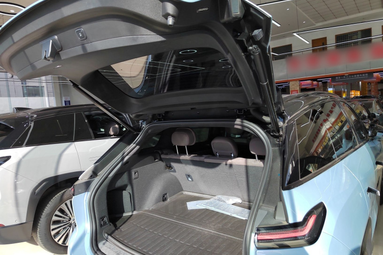 蔚来ES7 2022款 75kWh机舱底盘23