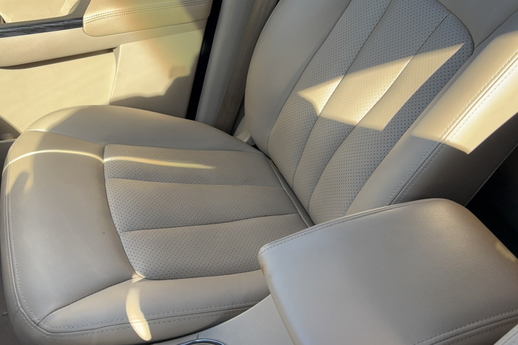 宝骏730 2014款 1.5L 手动舒适型 7座中控内饰7005