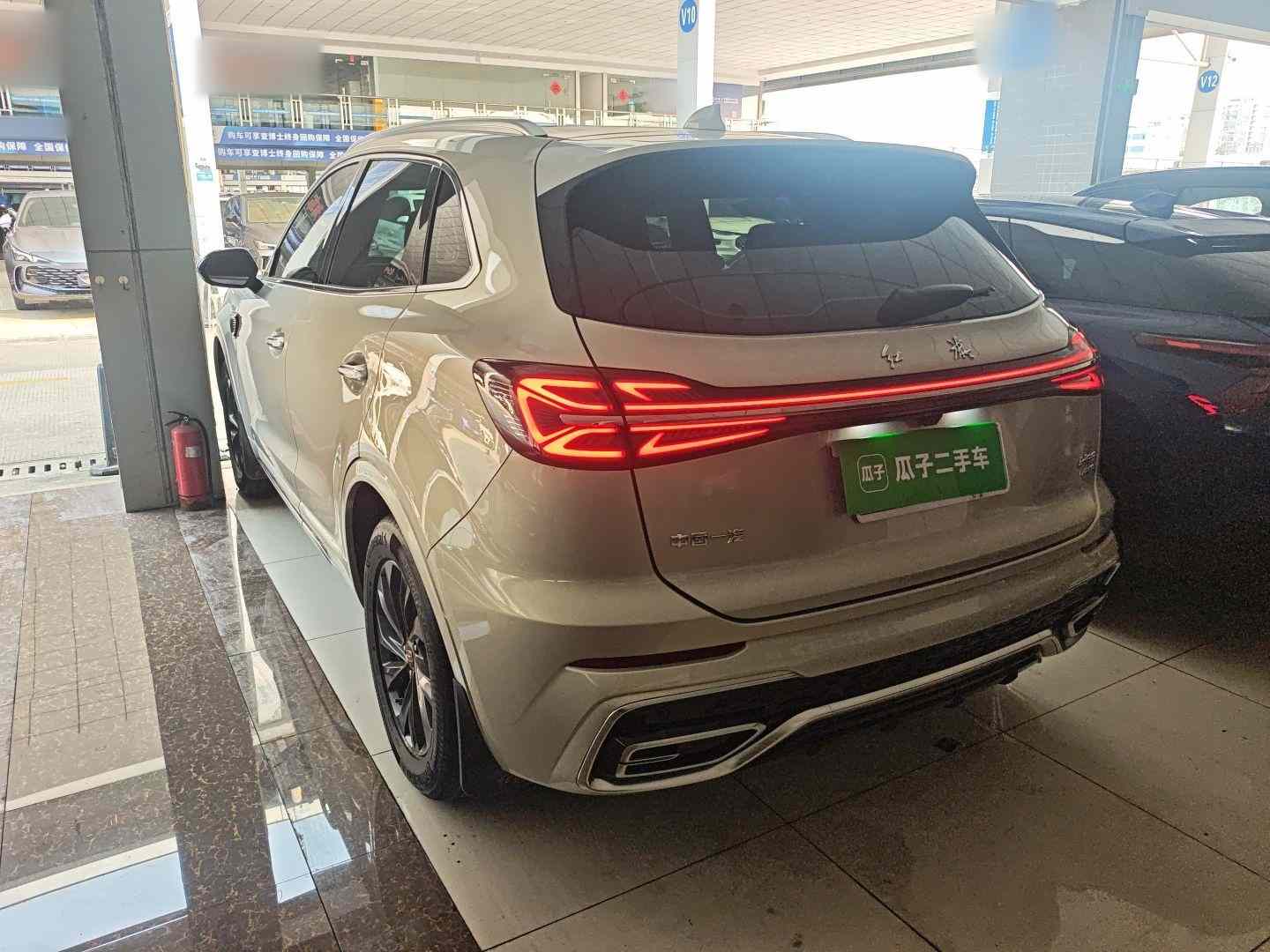 红旗HS5 2023款 2.0T 旗享Pro版(3)