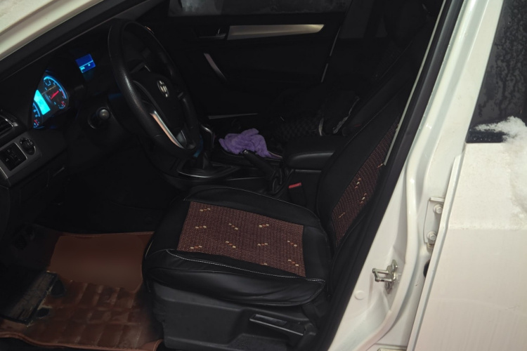 中华H530 2017款 1.6L 手动舒适型中控内饰19