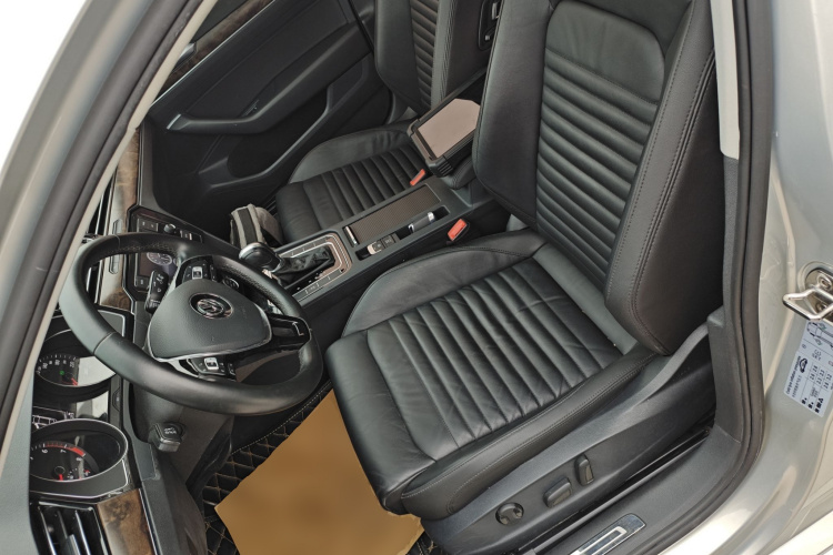 大众 迈腾 2018款 改款 330TSI DSG 豪华型局部细节19