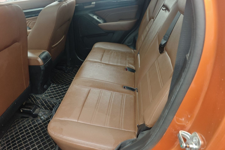 北汽威旺S50 2016款 1.5T CVT欢动尊贵型中控内饰21