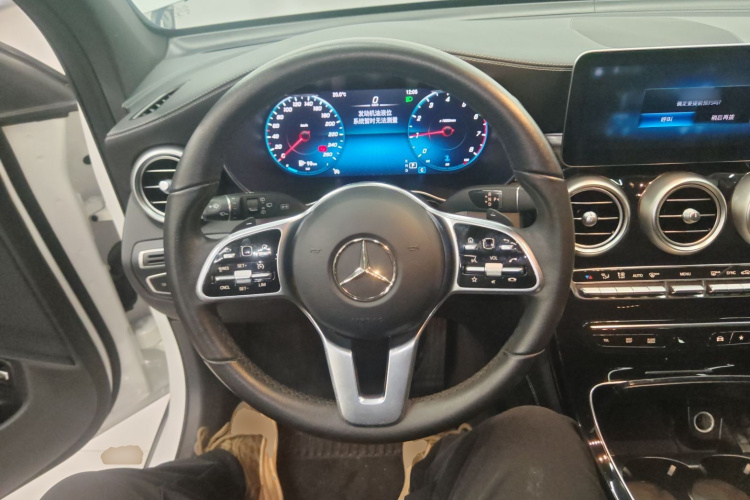 奔驰GLC 2021款 GLC 260 L 4MATIC 动感型中控内饰13