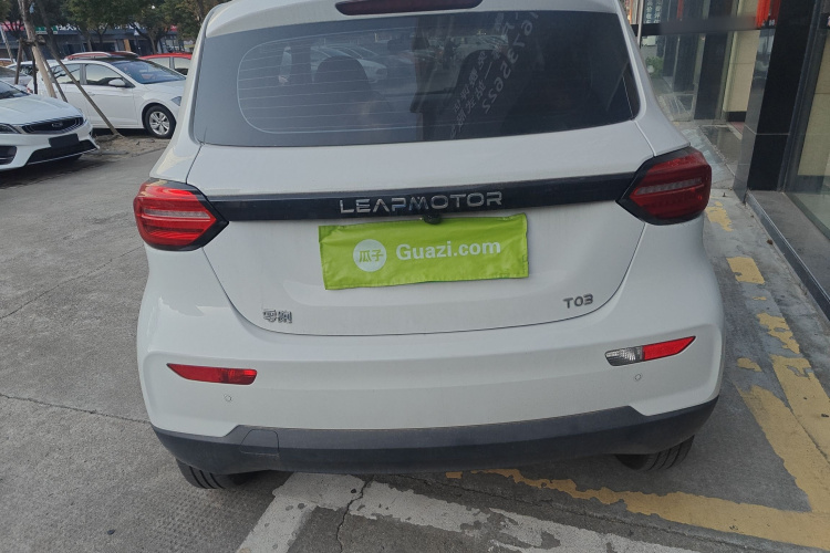 零跑汽车 零跑T03 2022款 玛瑙版车身外观6