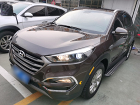 现代 途胜 2015款 1.6T 双离合两驱智能型