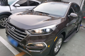 现代 途胜 2015款 1.6T 双离合两驱智能型