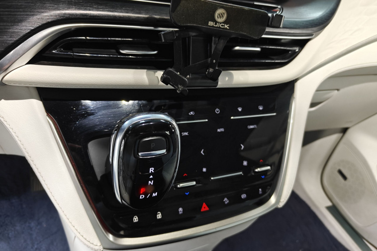 别克GL8 2020款 Avenir艾维亚 四座尊礼版局部细节18