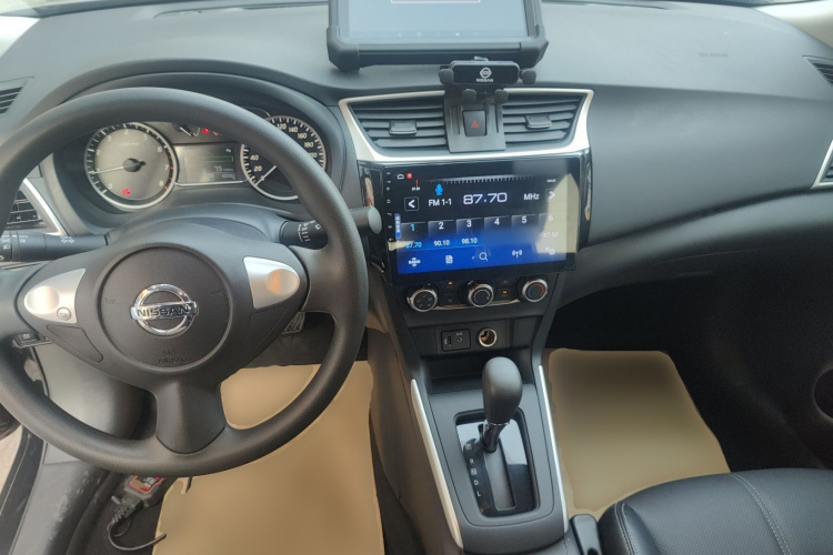 日产 轩逸 2024款 经典 1.6XE CVT舒适版中控内饰12