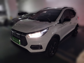 比亚迪 元新能源 2019款 EV360 智联领尚型