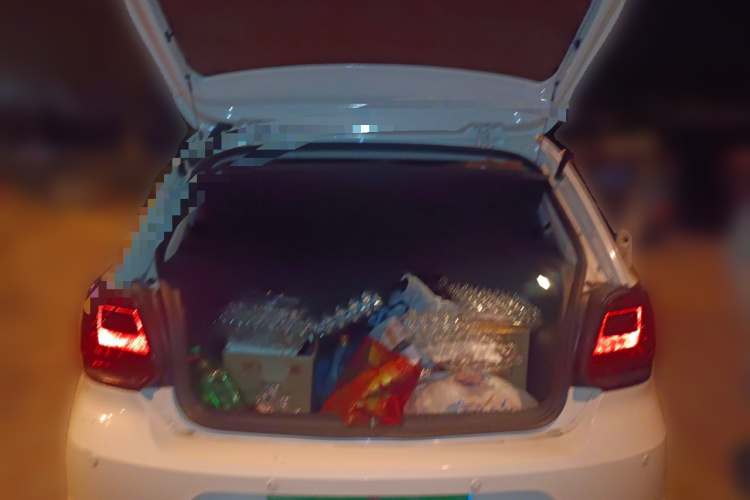 大众 Polo 2016款 1.4L 手动风尚型中控内饰23