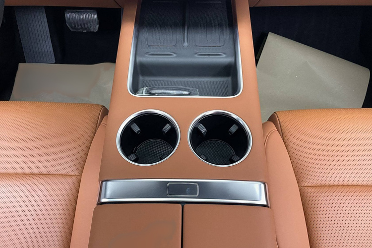 理想汽车 理想L9 2024款 Ultra中控内饰7004