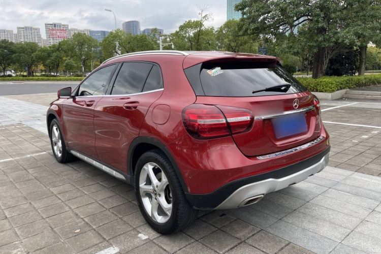 奔驰GLA 2018款 GLA 200 动感型车身外观6001