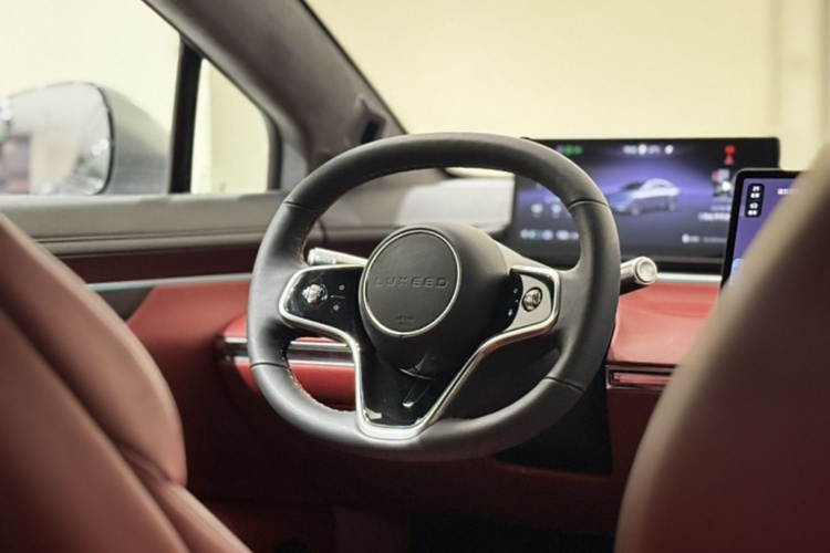 鸿蒙智行 智界S7 2025款 703km Ultra运动版中控内饰7002