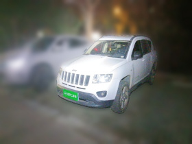 Jeep 指南者(进口) 2011款 2.4L 四驱豪华版