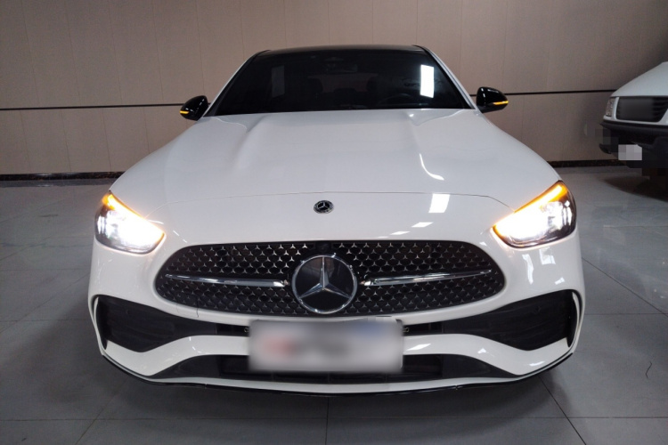 奔驰C级 2022款 C 260 L 皓夜运动版车身外观2