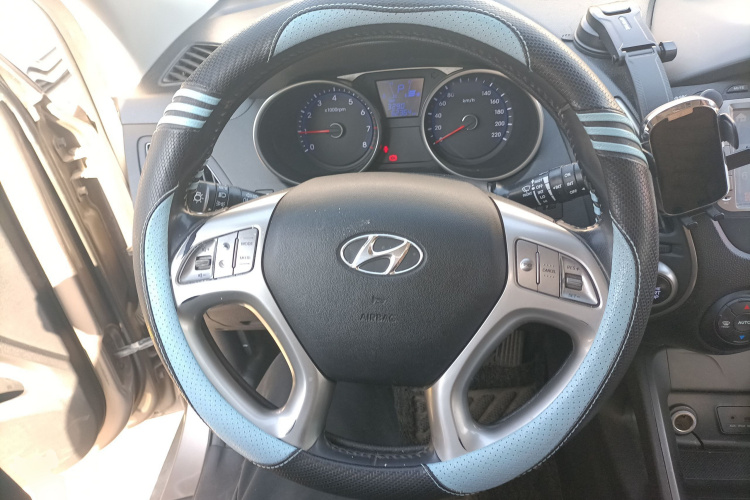 北京现代ix35 2013款 2.0L 自动两驱智能型GLS 国IV中控内饰13