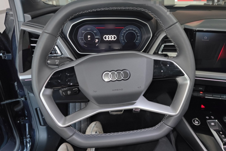 奥迪Q4 e-tron 2024款 40 e-tron 创行版中控内饰13