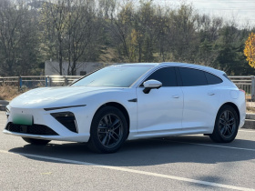 哪吒汽车 哪吒S猎装 2024款 增程300 标准版