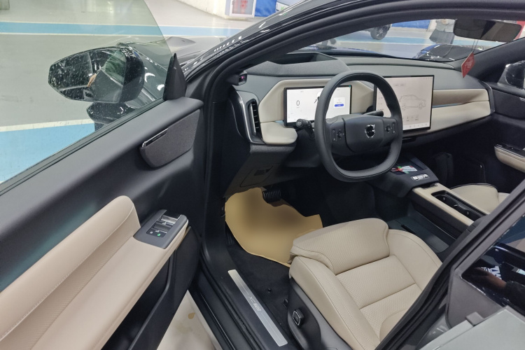 沃尔沃XC70插电式混动 2026款 四驱超长续航Ultra中控内饰20