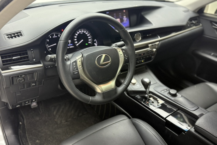 雷克萨斯ES 2014款 250 精英版中控内饰7001