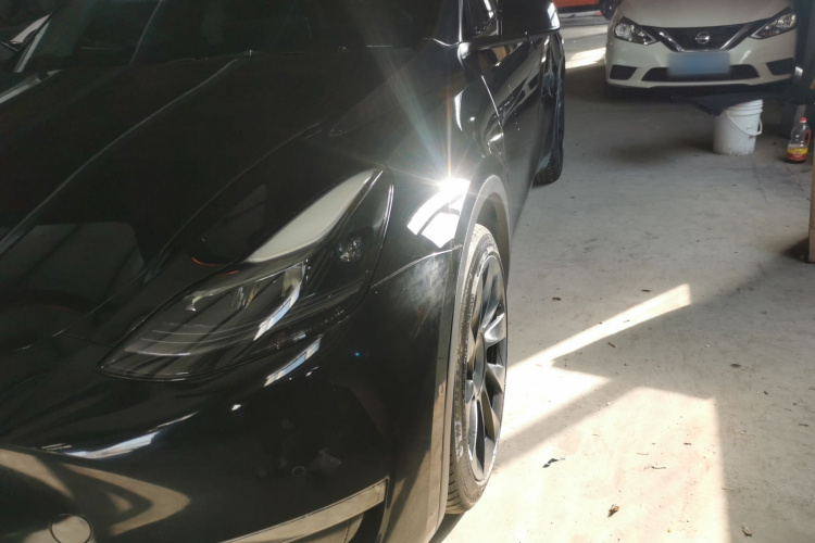 特斯拉 Model Y 2022款 长续航全轮驱动版局部细节36