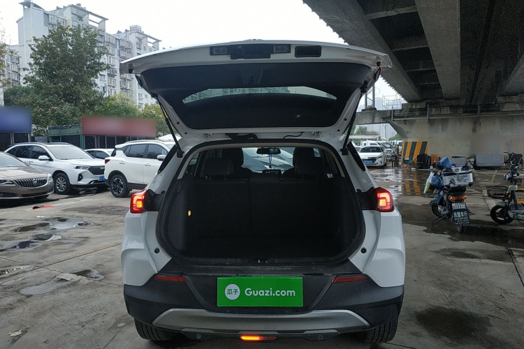 别克 昂科拉 2020款 15T 自动舒适型机舱底盘23