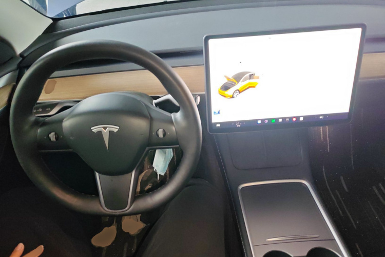 特斯拉 Model Y 2021款 标准续航后驱版中控内饰12
