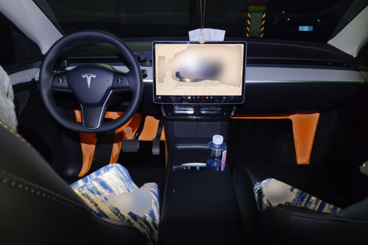 特斯拉 Model Y 2024款 后轮驱动版中控内饰12