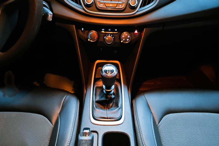 雪佛兰 科沃兹 2018款 320 手动欣悦版局部细节18