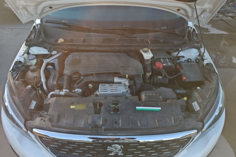 标致308 2019款 230THP 自动豪华版 国VI机舱底盘24