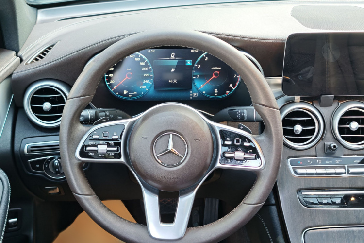 奔驰GLC 2020款 改款 GLC 260 L 4MATIC 动感型中控内饰7005