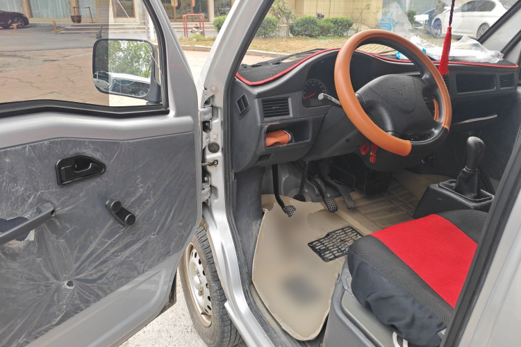 五菱汽车 五菱之光 2015款 1.2L 标准型LSI中控内饰20