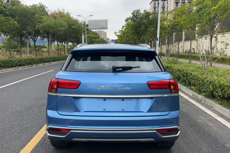 众泰 大迈X7 2018款 2.0T 自动豪华型车身外观6003