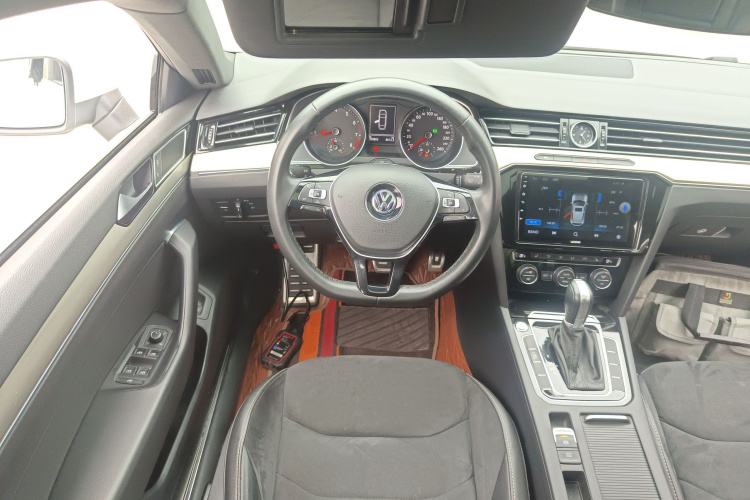 一汽-大众CC 2019款 330TSI 华颜版 国V中控内饰13