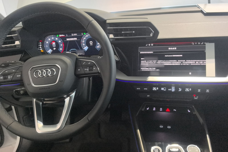 奥迪A3 2025款 A3L Limousine 35TFSI 飞驰尊享型中控内饰12