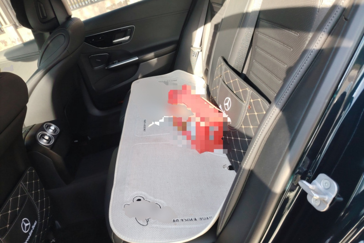 奔驰C级 2025款 C 260 L 运动版中控内饰21