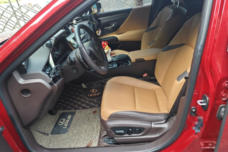 雷克萨斯ES 2020款 200 卓越版中控内饰19