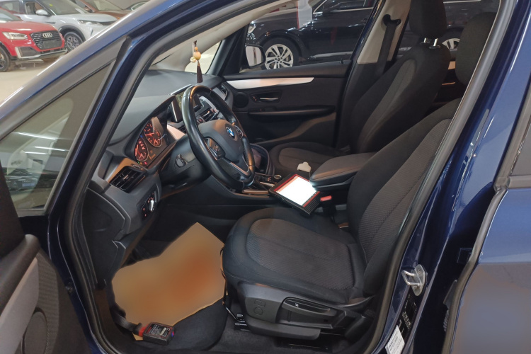 宝马2系旅行车 2016款 218i 时尚型局部细节19