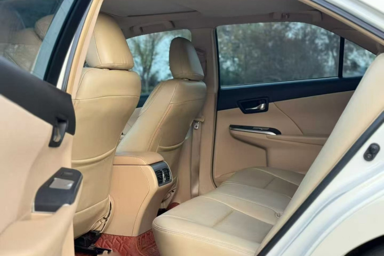 丰田 凯美瑞 2012款 骏瑞 2.0S 耀动版中控内饰7003