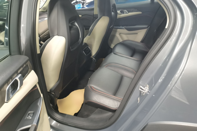 领克02 2018款 1.5T DCT两驱耀版 国V中控内饰21