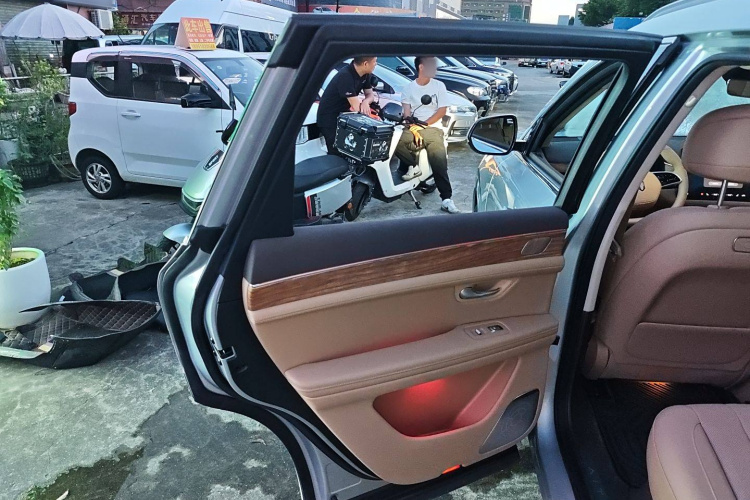 鸿蒙智行 问界M7 2024款 1.5T 后驱Plus版 5座中控内饰7006