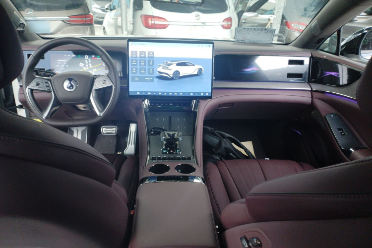 腾势Z9GT 2024款 1100四驱Ultra版中控内饰12