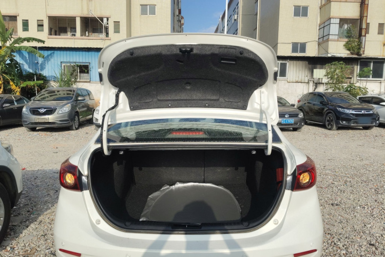 马自达3 昂克赛拉 2016款 三厢 1.5L 手动舒适型局部细节23