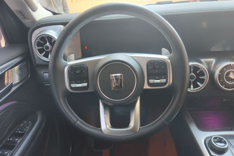 坦克300 2021款 越野版 2.0T 征服者中控内饰13