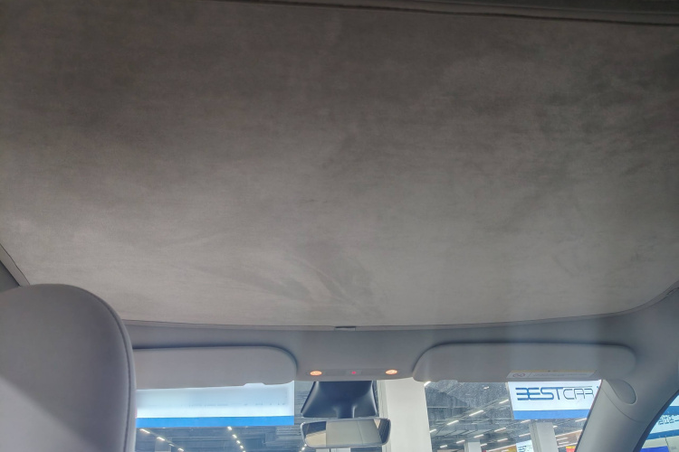 特斯拉 Model Y 2022款 改款 后轮驱动版中控内饰22