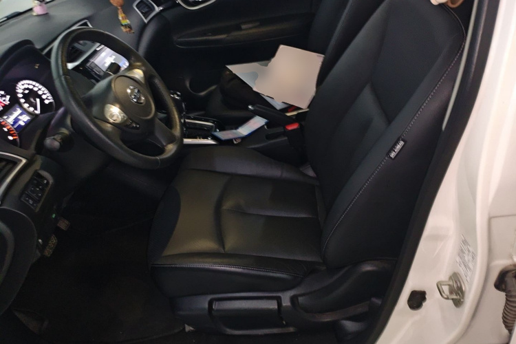 日产 轩逸 2018款 1.6XV CVT尊享版中控内饰19