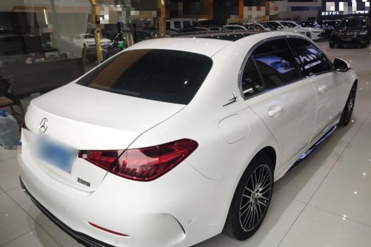 奔驰C级 2022款 C 260 L 运动版车身外观7